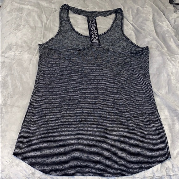 Reebok tank - Picture 2 of 4